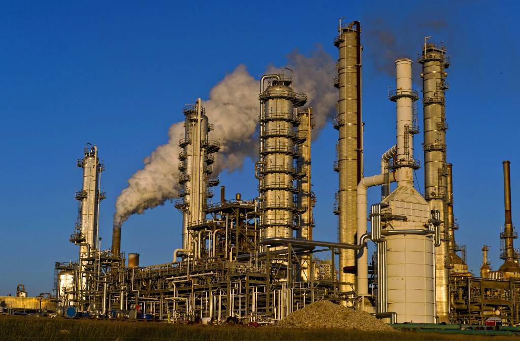 Petroleum refinery processing plant
